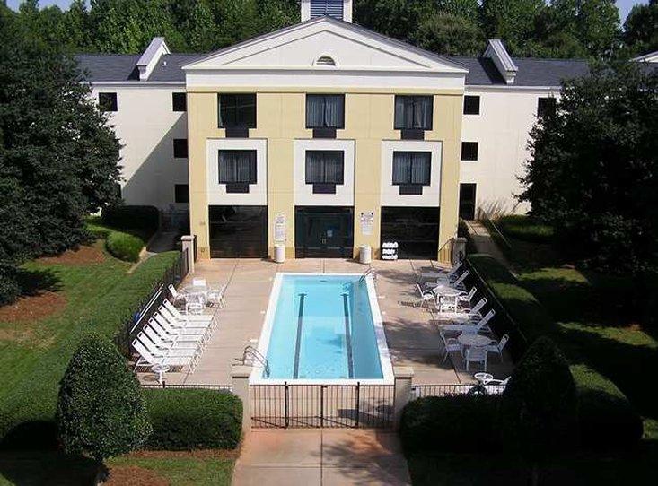 Doubletree By Hilton Charlotte Airport Hotel Exterior photo